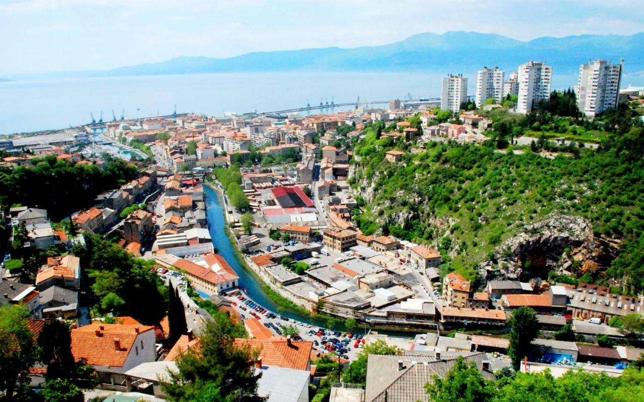 Apartment City Flower Rijeka Exteriör bild